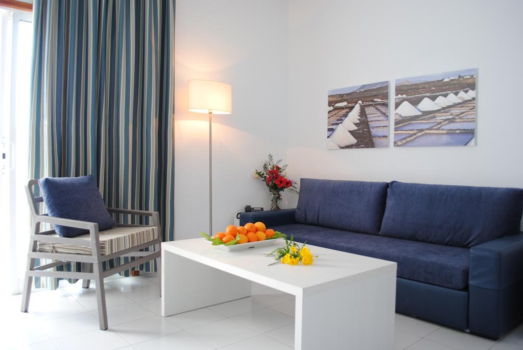 Apartamentos Ficus Коста-Тегисе Экстерьер фото
